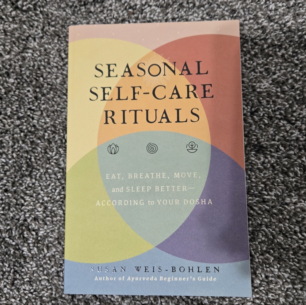 Seasonal Self-Care Rituals Book - Picture 4 of 5